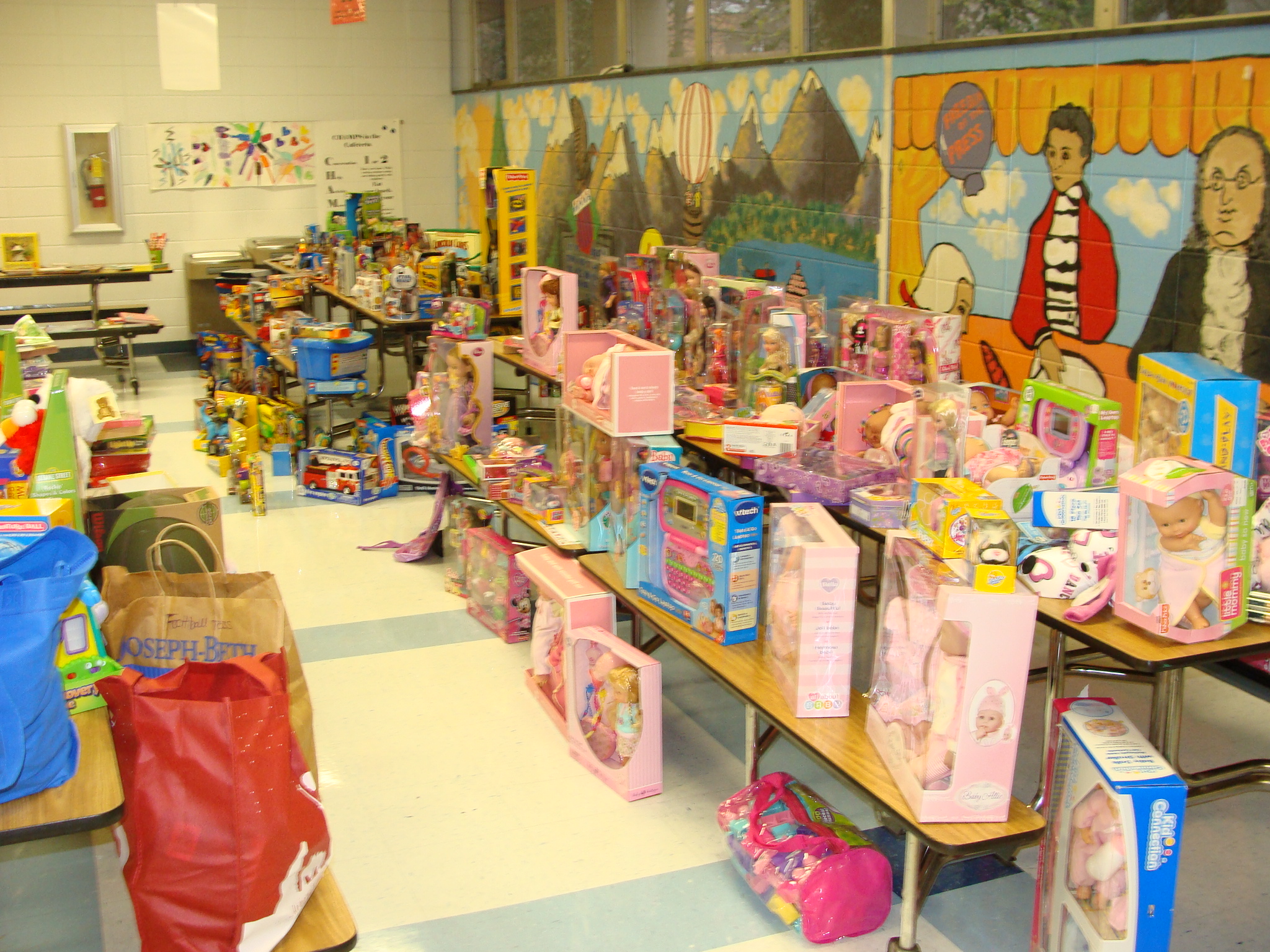 Angel Tree 2012, picture 2 - angel tree